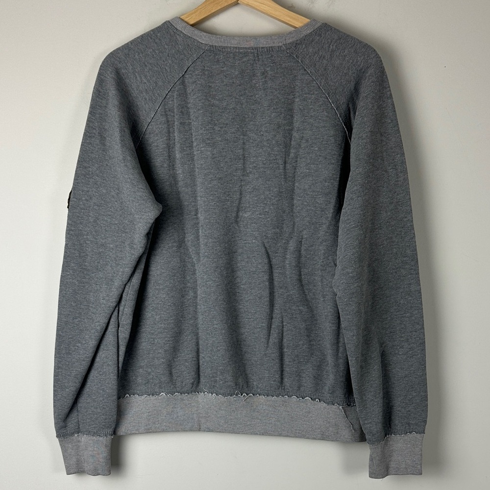 Harry Potter Warner Bros. Gryffindor Crewneck Sweater - Grey, Size Large - Picture 7 of 9